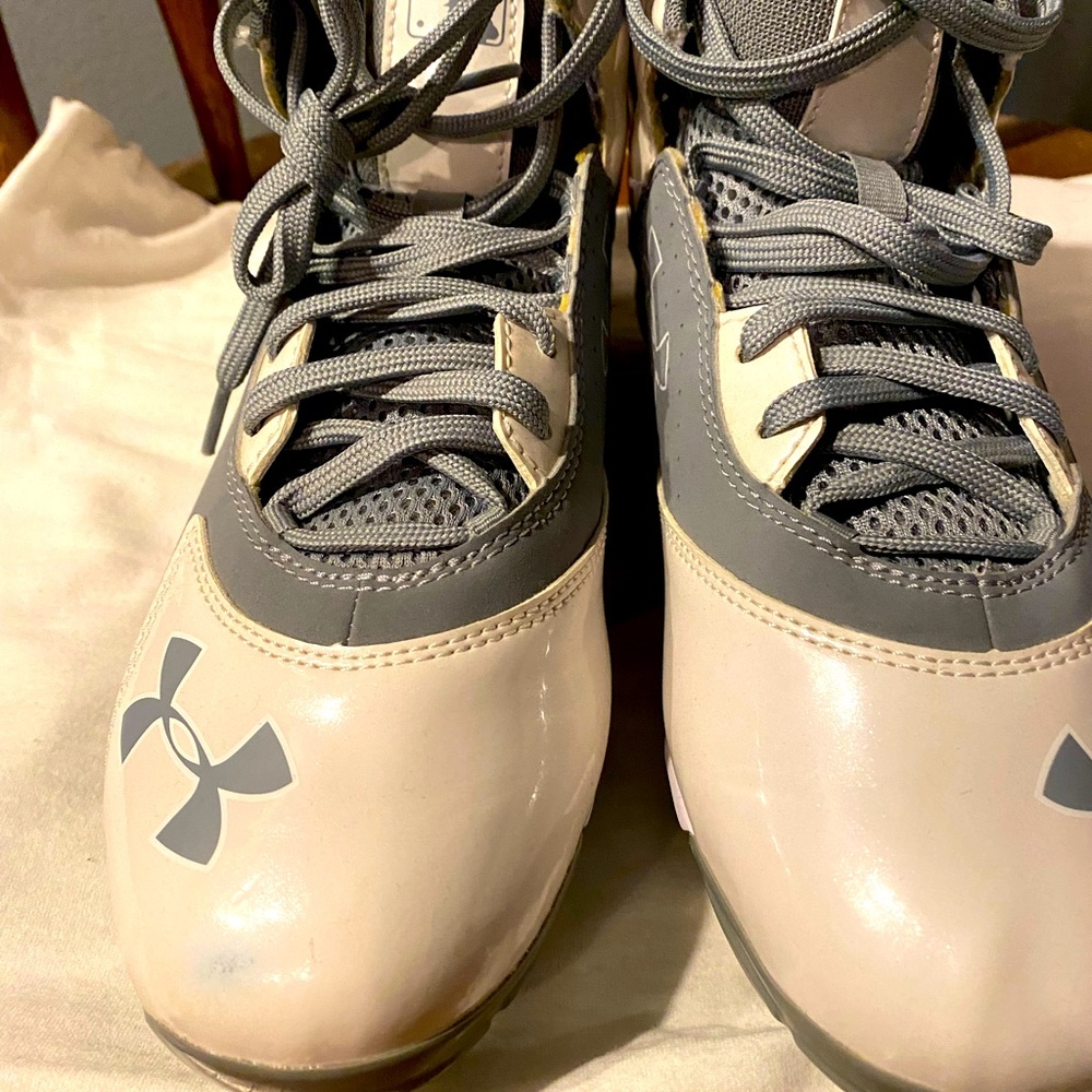 Under armor cleats size 6.5